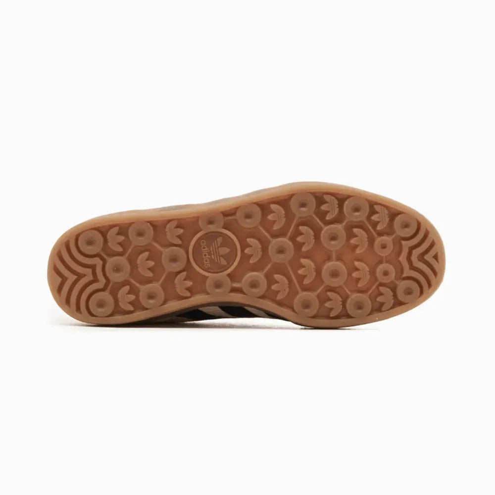 Gazelle Indoor Alumina Core Black–Clássico