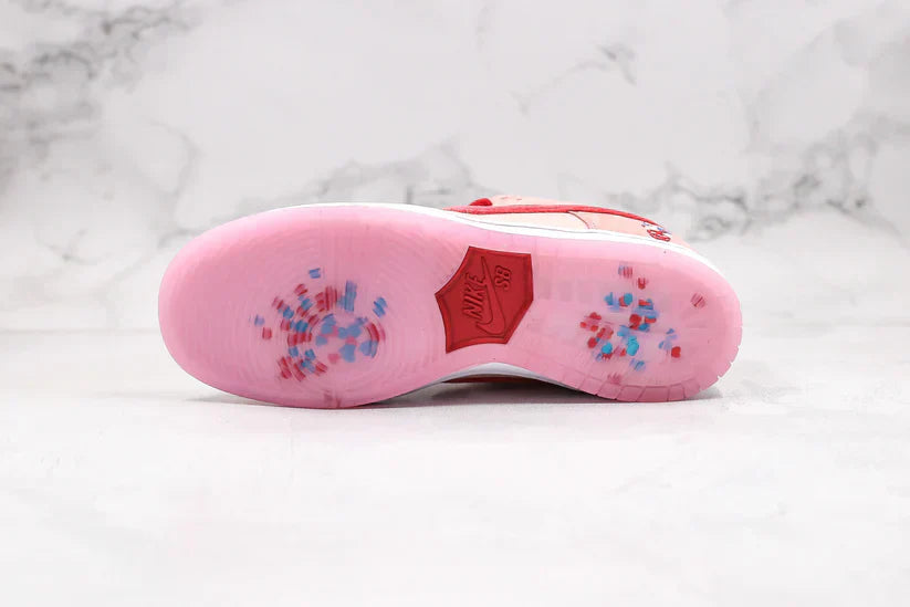 Nike SB Dunk Low Strangelove–Exclusivo