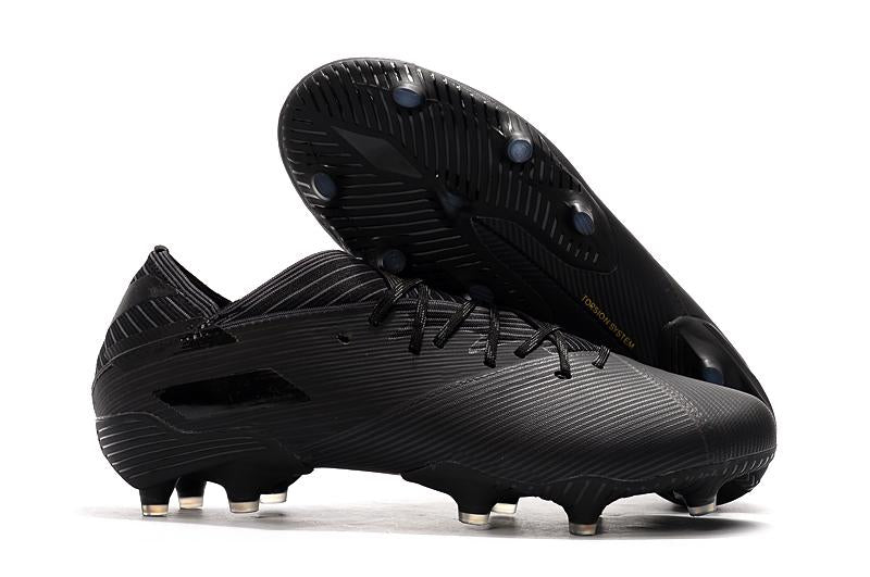 Chuteira Nemeziz 191 Campo–Confortável