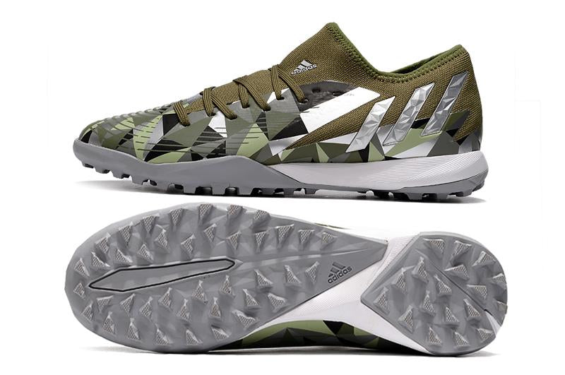 Chuteira Predator Edge 3 low Society–Confortável