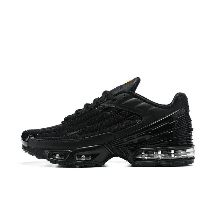 AIR MAX PLUS TN3 TRIPLE BLACK–Clássico
