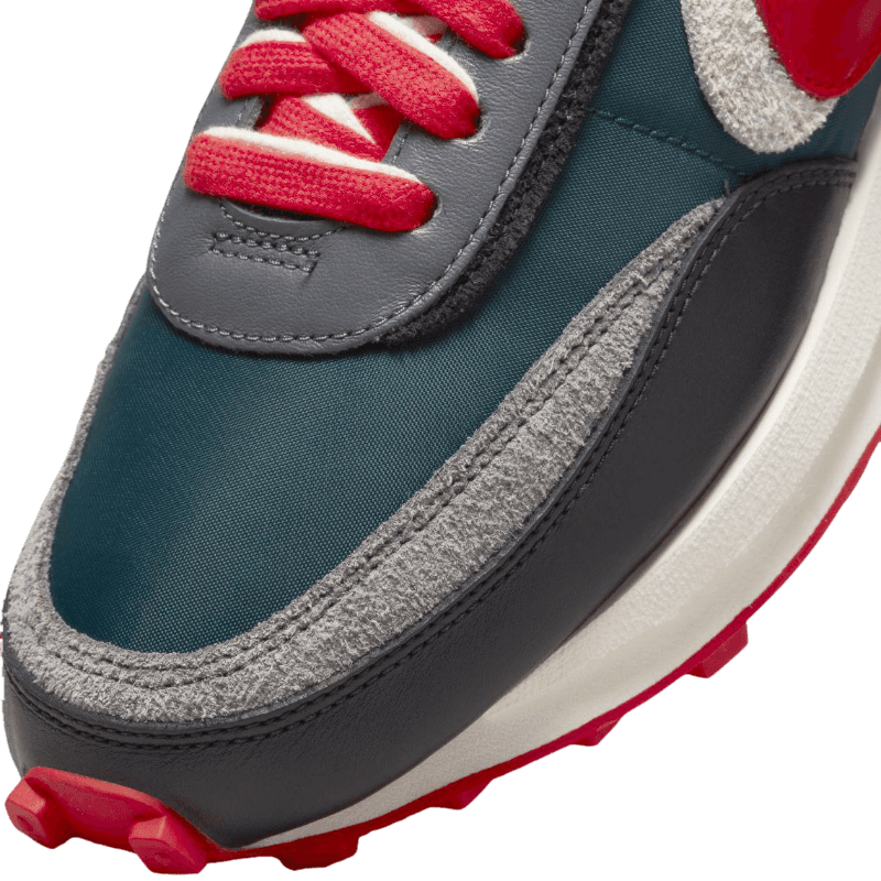 Sacai x Undercover LDWaffle Midnight Spruce–Elegante