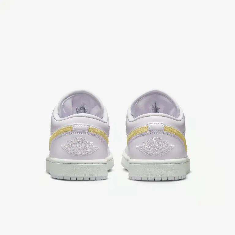 Air Jordan 1 Low Barely Grape–Clássico