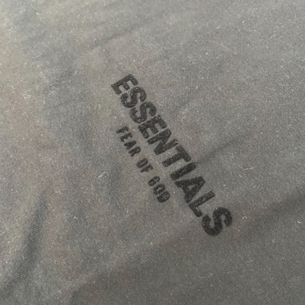 Camiseta Fear Of God Essentials Stretch Limo SS22–Confortável