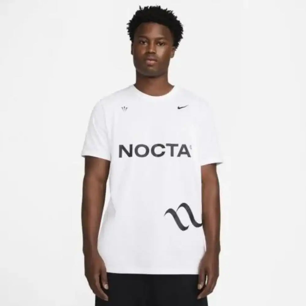 Camiseta NOCTA x White–Exclusivo
