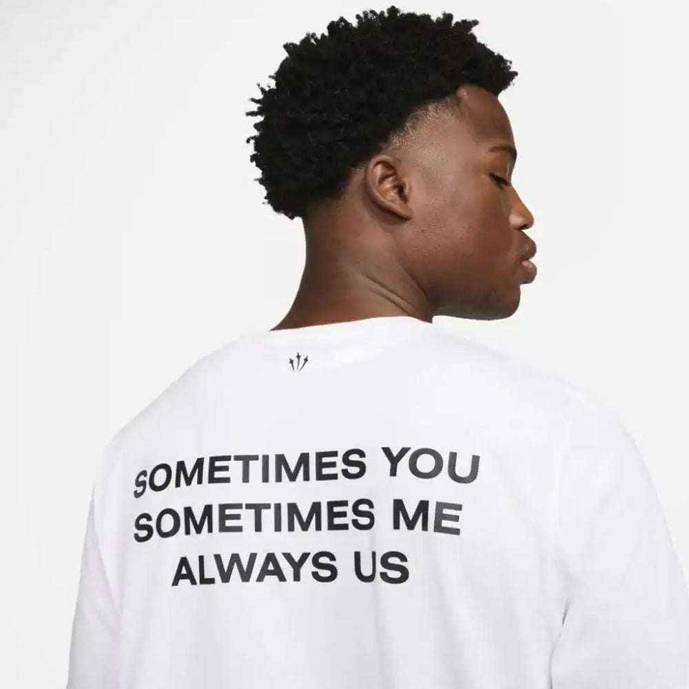 Camiseta NOCTA x White–Exclusivo