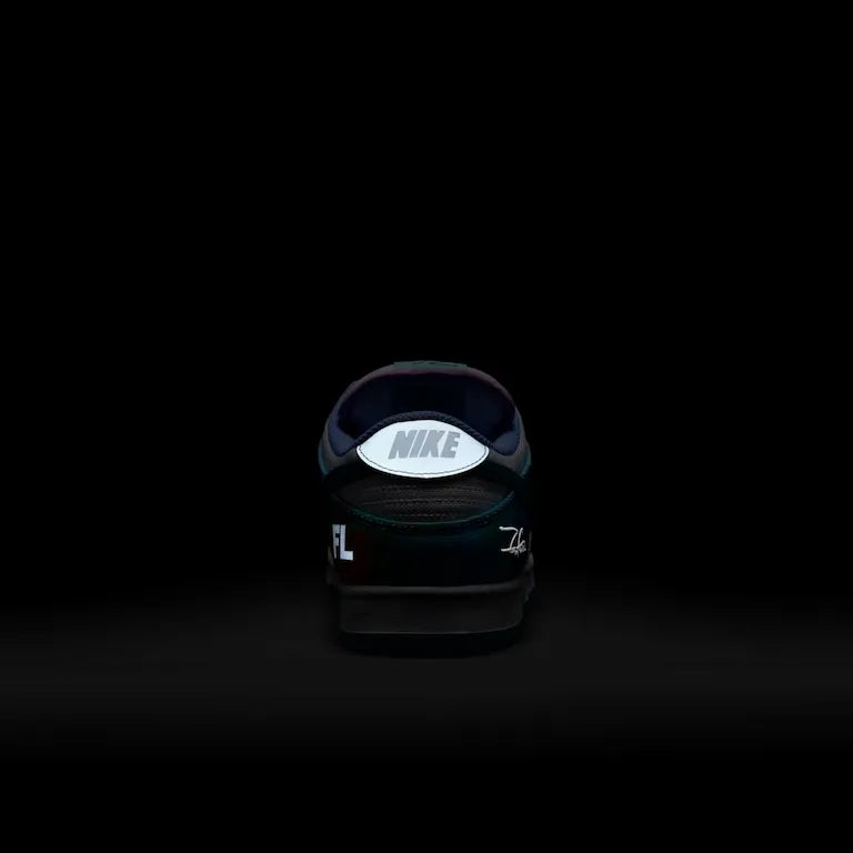 Futura Laboratories x SB Dunk Low White and Geode Teal–Exclusivo