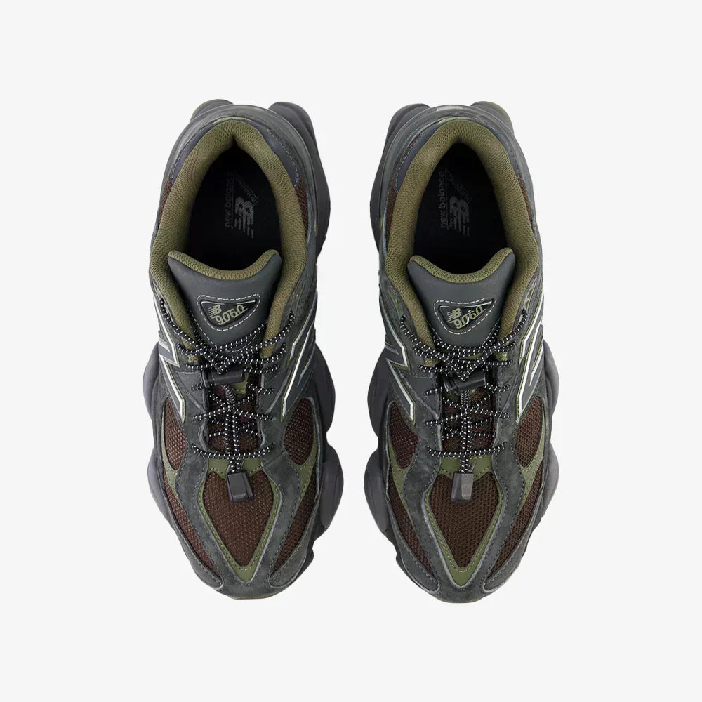 9060 Blacktop–Elegante