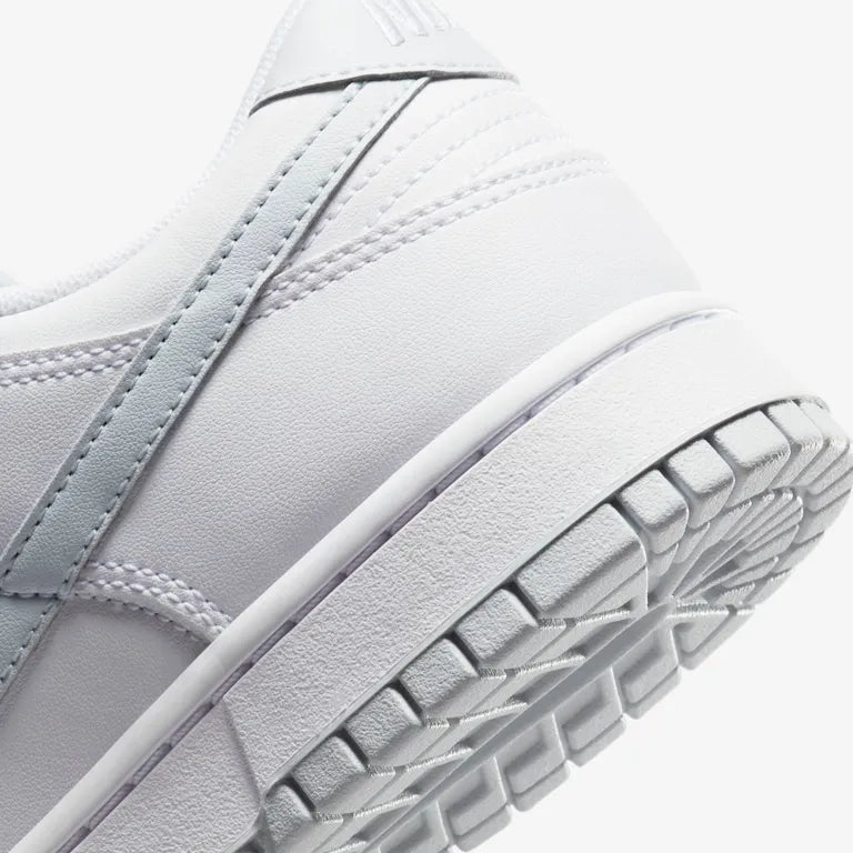 Dunk Low Pure Platinum–Confortável