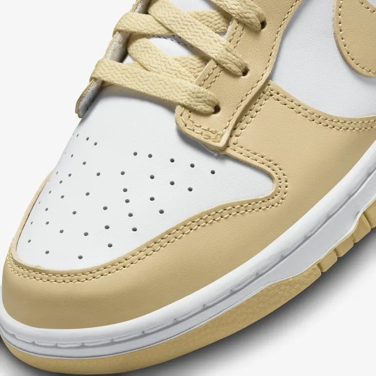 Dunk Low Team Gold–Clássico