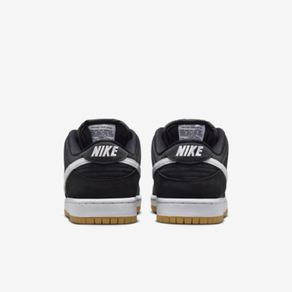SB Dunk Low Black Gum–Clássico