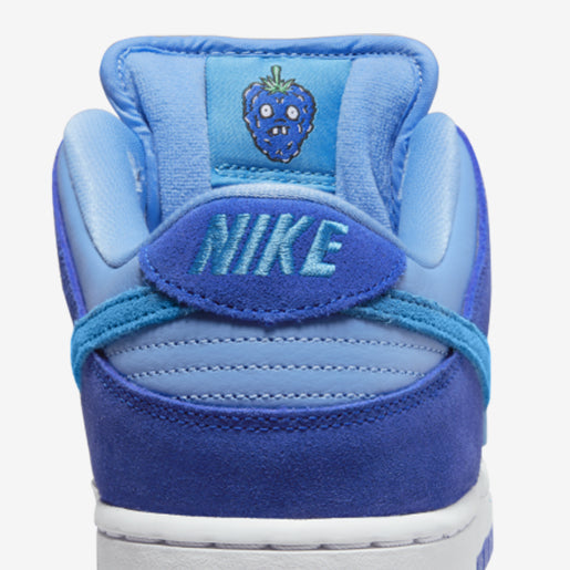 SB Dunk Low Blue Raspberry–Premium