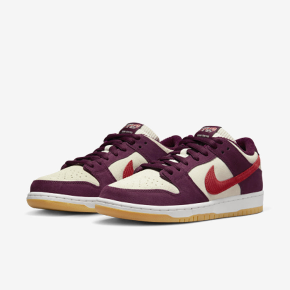 SB Dunk Low Skate Like a Girl–Clássico