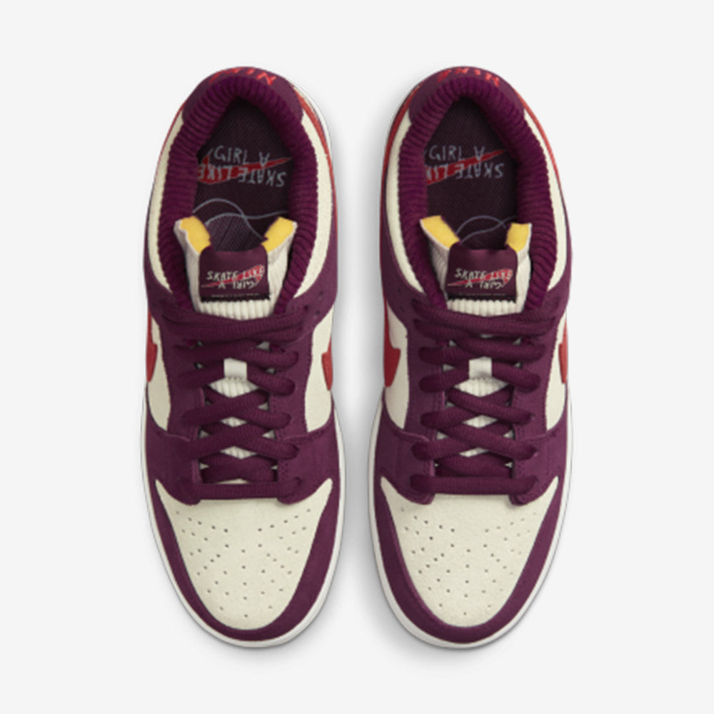 SB Dunk Low Skate Like a Girl–Clássico