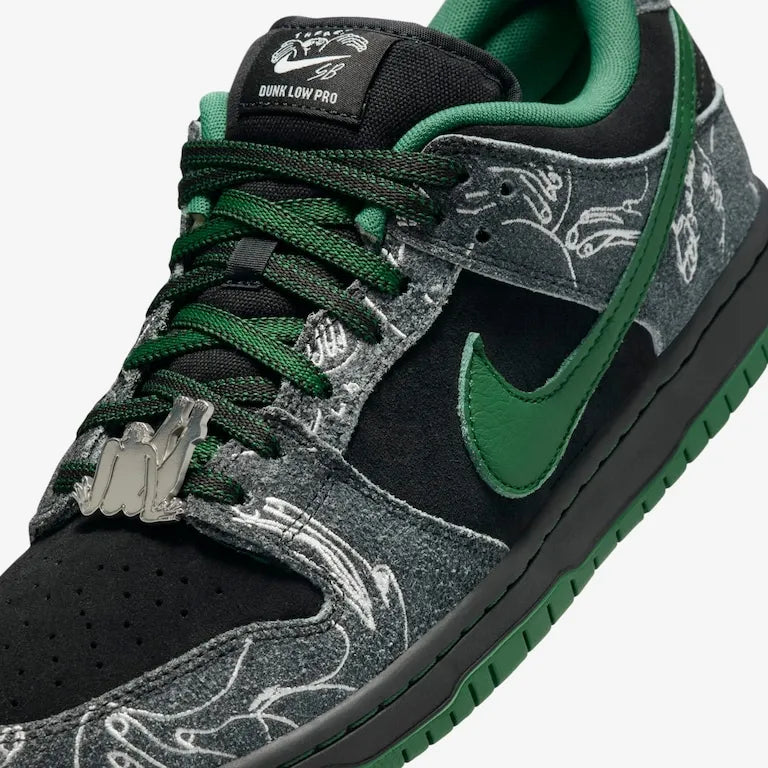 There Skateboards x SB Dunk Low Anthracite and Gorge Green–Confortável