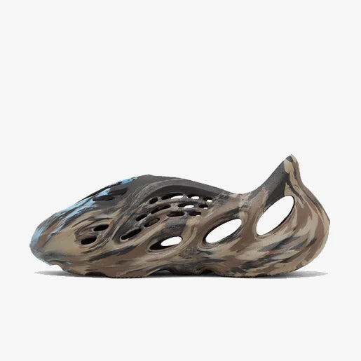 Yeezy Foam Runner MX Cinder–Elegante