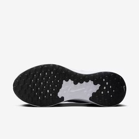 Nike Revolution 7–Elegante