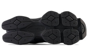 9060 Triple Black–Clássico