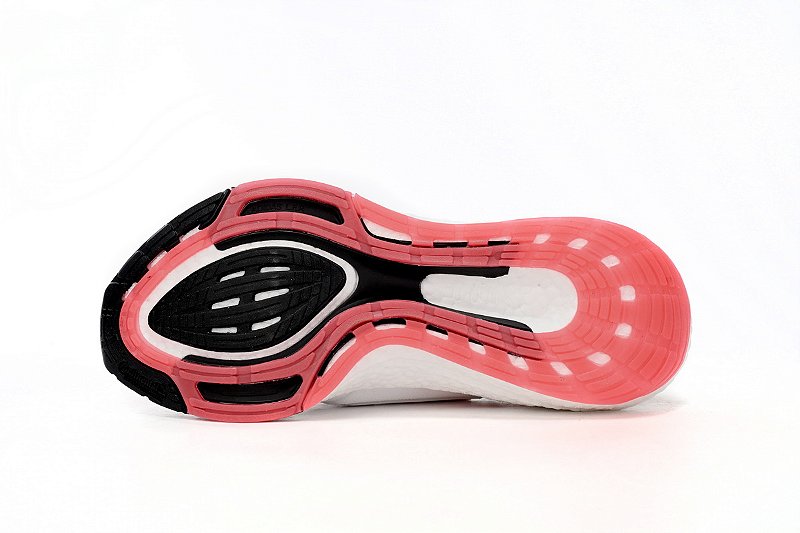 Ultraboost 22 - White Vivid Red–Clássico