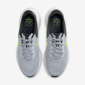 Nike Revolution 7–Premium