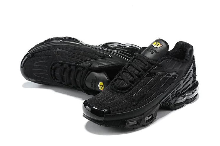 AIR MAX PLUS TN3 TRIPLE BLACK–Clássico
