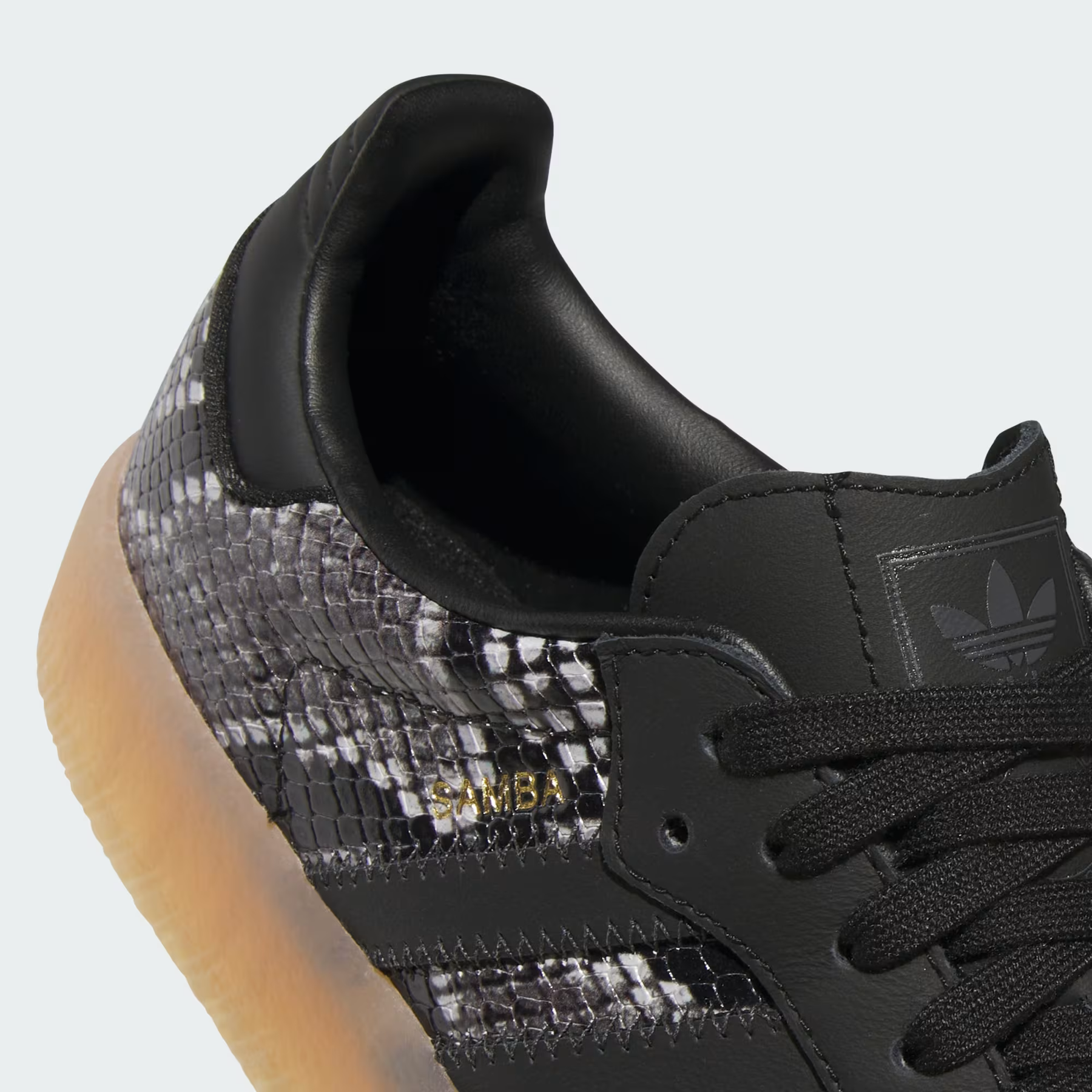 Sambae Preto com–Branco Clean