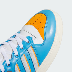 ADIDAS RIVALRY LOW ITCHY–Clássico