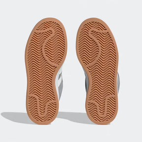 Campus 00s Grey Three–Confortável