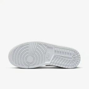 Air Jordan 1 Low Barely Grape–Clássico