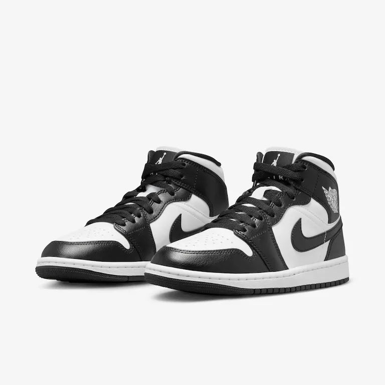 Air Jordan 1 Mid Panda–Elegante