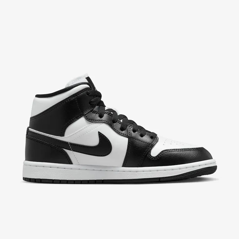 Air Jordan 1 Mid Panda–Elegante