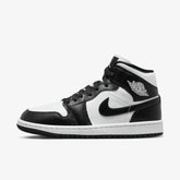 Air Jordan 1 Mid Panda–Elegante