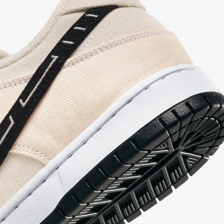 Albino x SB Dunk Low Pearl White–Preto Black