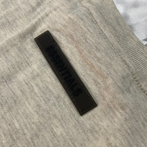 Camiseta Fear Of God Essentials Light Heather Oatmeal–Clássico