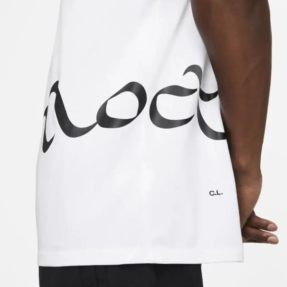 Camiseta NOCTA x White–Exclusivo