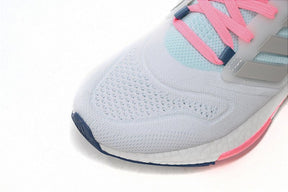 Ultraboost 22 White Almost Blue–Elegante