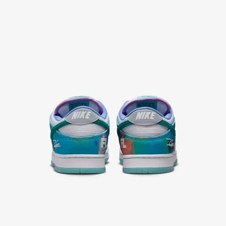 Futura Laboratories x SB Dunk Low White and Geode Teal–Exclusivo