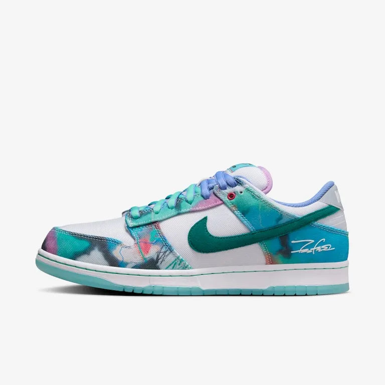 Futura Laboratories x SB Dunk Low White and Geode Teal–Exclusivo