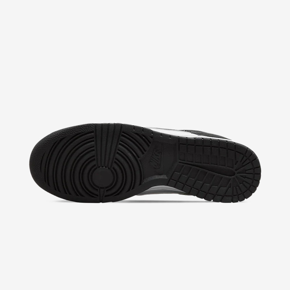 Dunk Low Black World Champ–Clássico