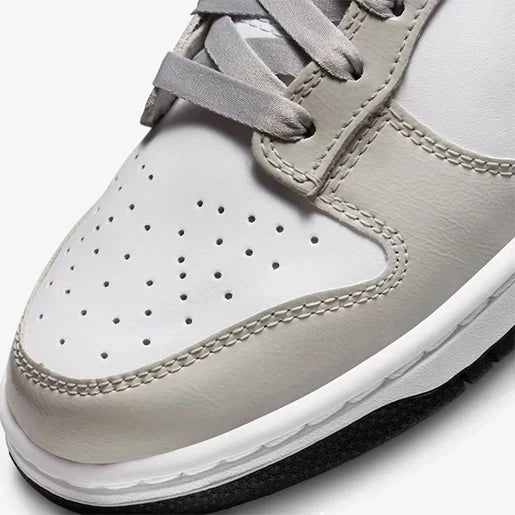 Dunk Low Light Iron Ore–Clássico