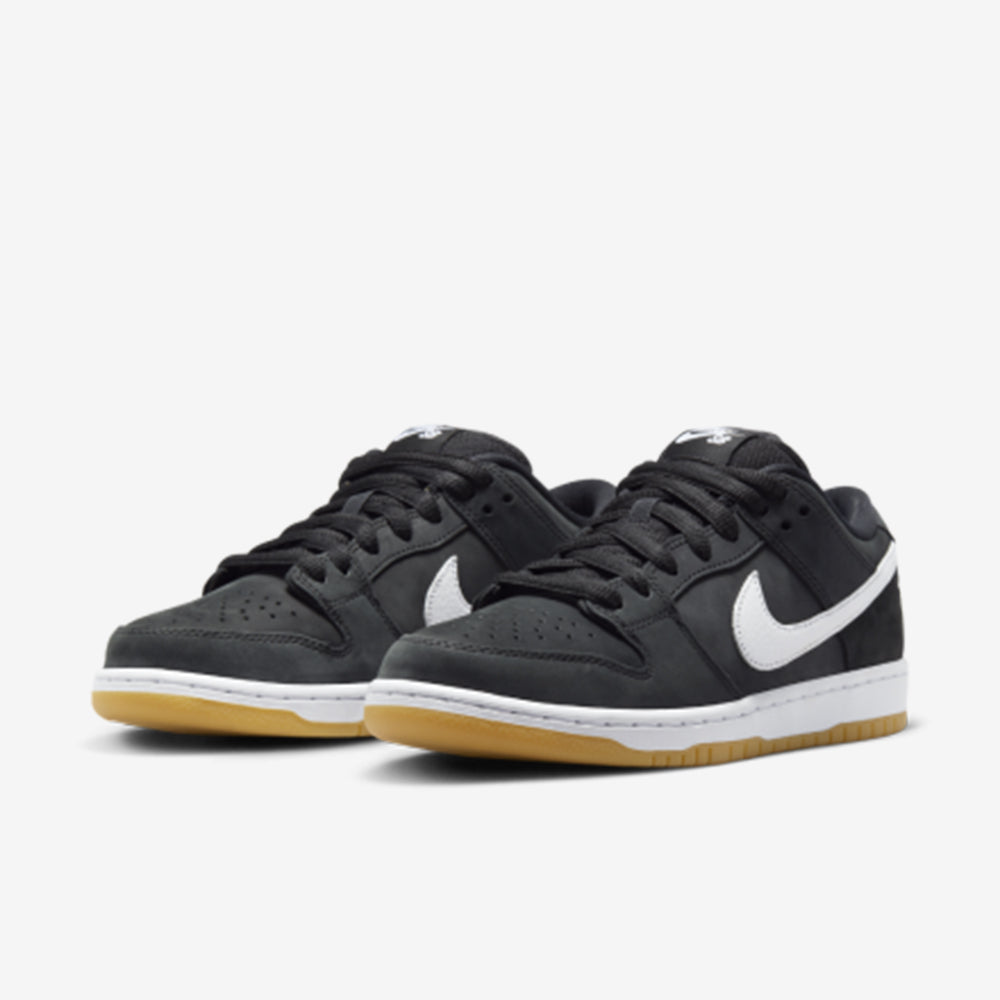 SB Dunk Low Black Gum–Clássico