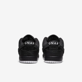 SB Dunk Low Gnarhunters–Premium