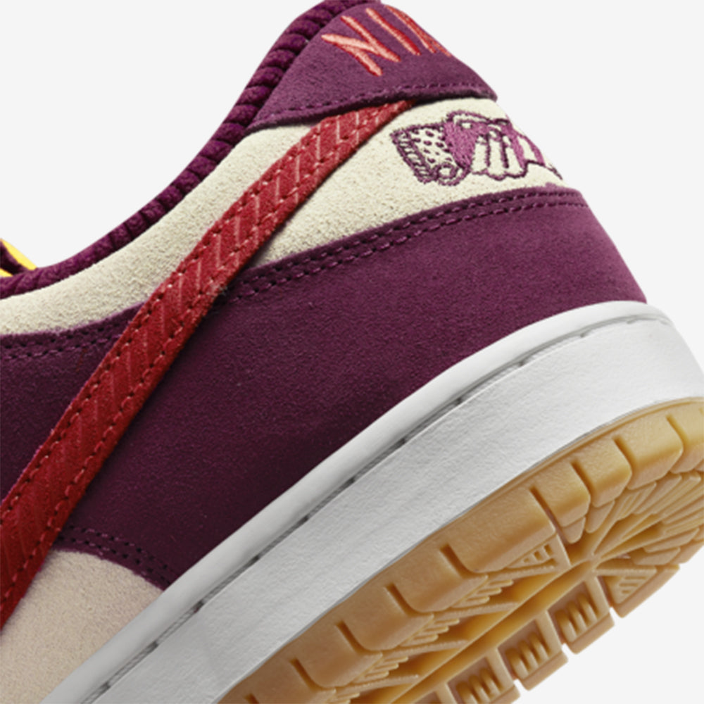 SB Dunk Low Skate Like a Girl–Clássico