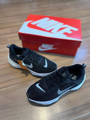 Invencible X RUN 3–Elegante