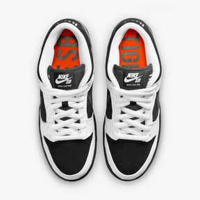 TIGHTBOOTH x SB Dunk Low Black White–Clássico