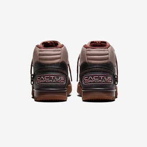 Travis Scott x Air Trainer Archeo Brown and Rusty Pink–Clássico