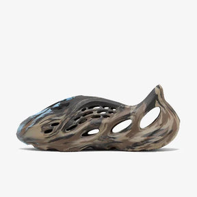 Yeezy Foam Runner MX Cinder–Elegante